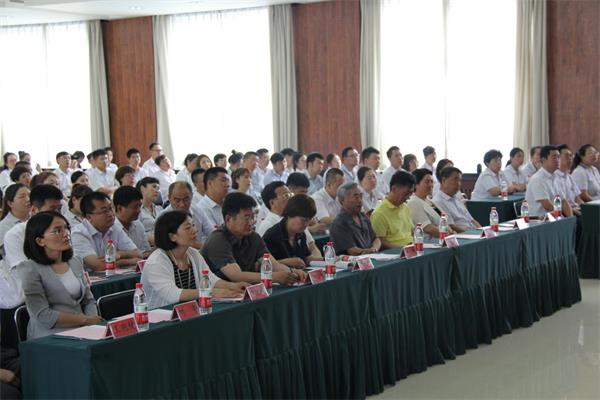 旁观走进崇高钻研院形象片.jpg 旁观走进崇高钻研院形象片.jpg