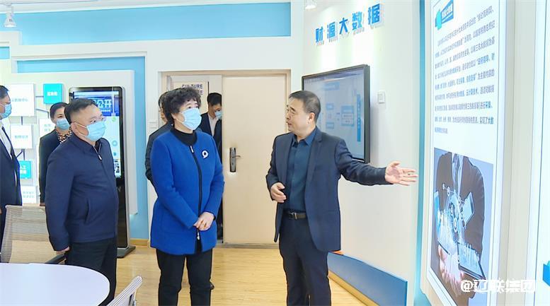 辽阳市白英市长光临SA视讯信息调研领导2.jpg 辽阳市白英市长光临SA视讯信息调研领导2.jpg